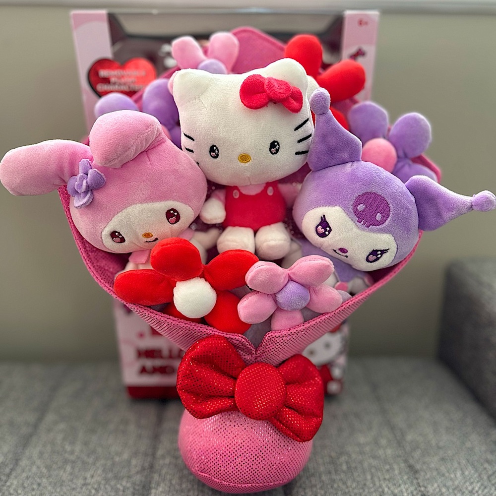 HELLO KITTY AND FRIENDS VALENTINES BOUQUET!